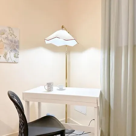 Elegante Free Parking - Wifi- Spiagge 7min 公寓 *